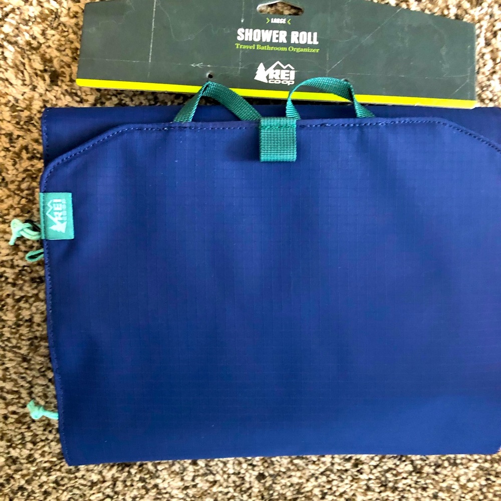 Travel roll up bag
